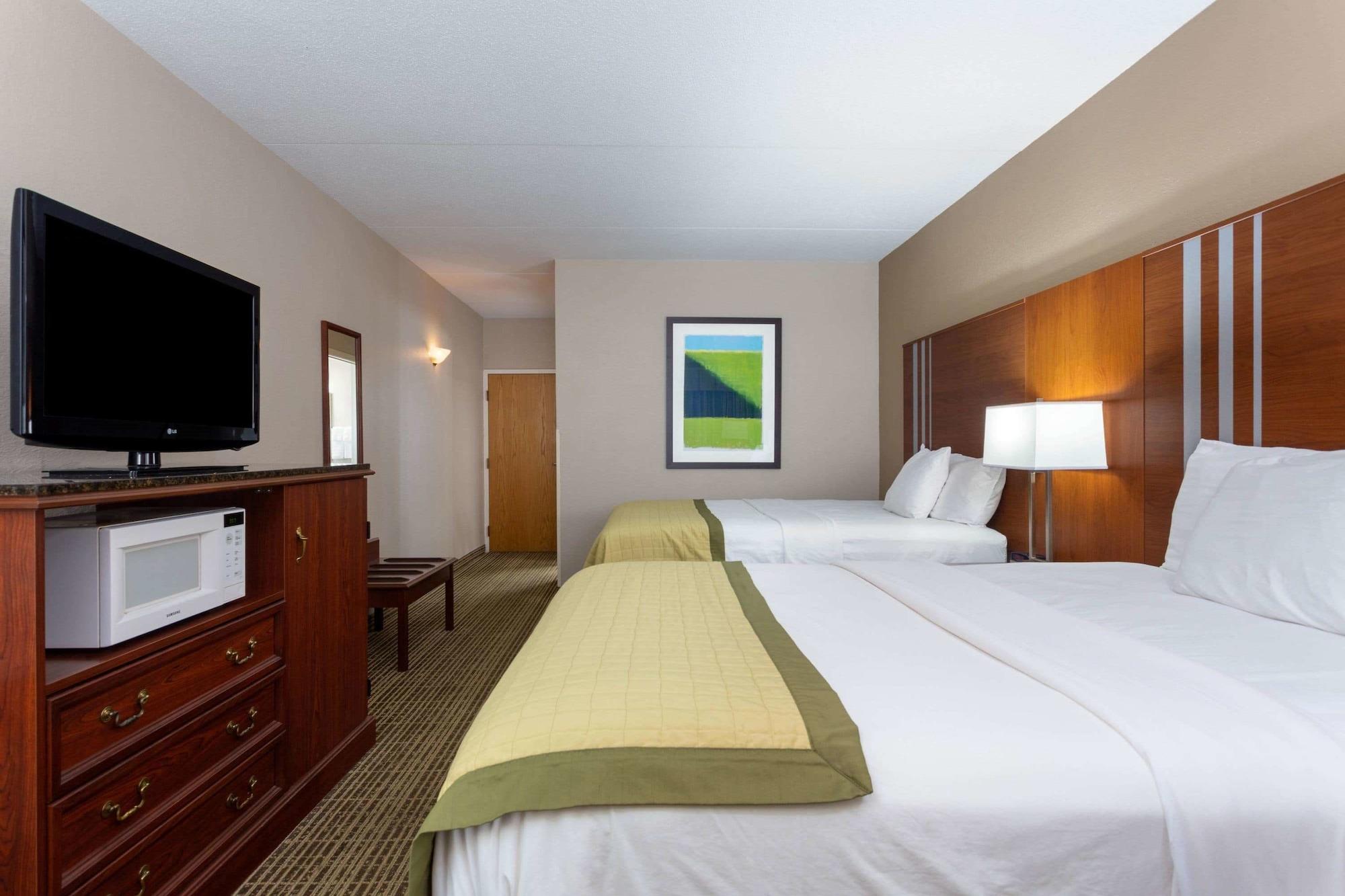 Hotel Baymont By Wyndham Elkhart Extérieur photo