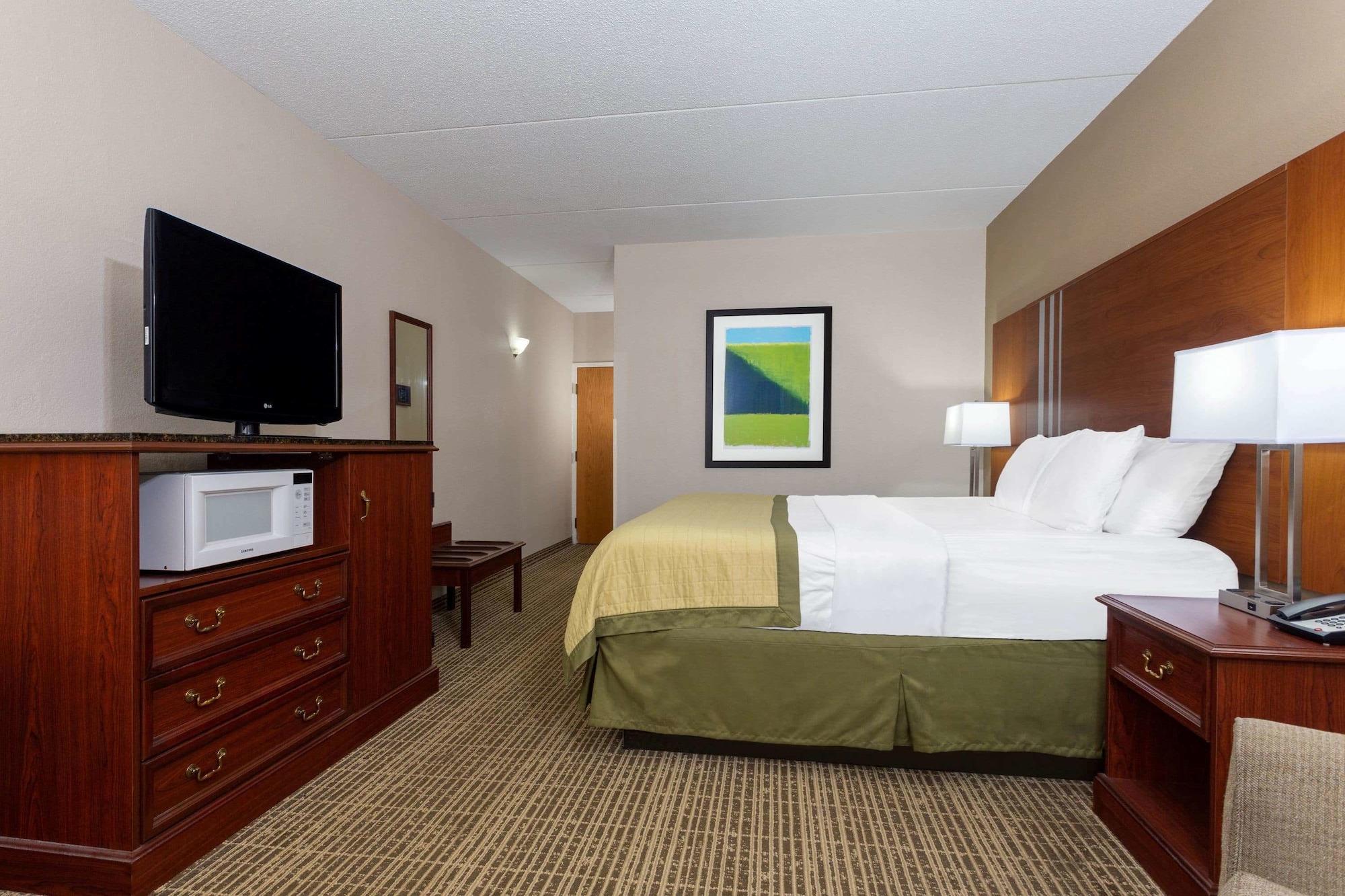 Hotel Baymont By Wyndham Elkhart Extérieur photo