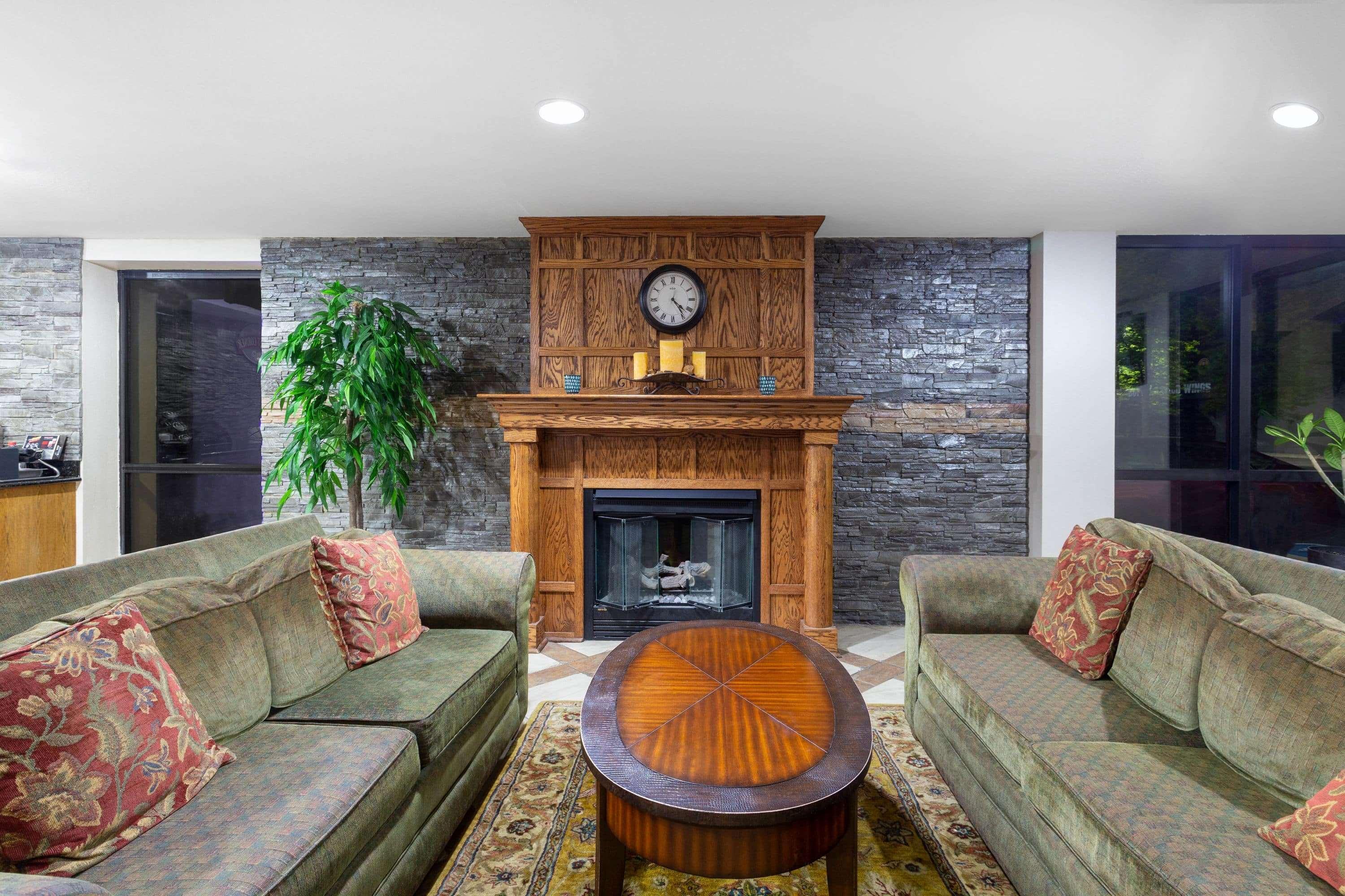 Hotel Baymont By Wyndham Elkhart Extérieur photo
